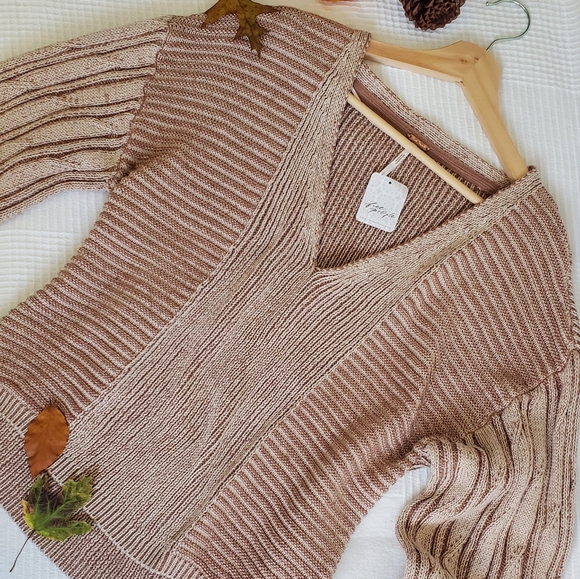 Free People Sweater - Picture 5 of 10